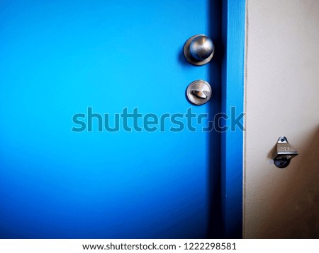 Door knob in hotel room