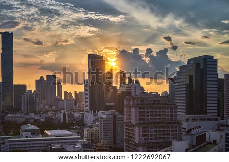 scenic of golden sunset skyline cityscape and buildings
