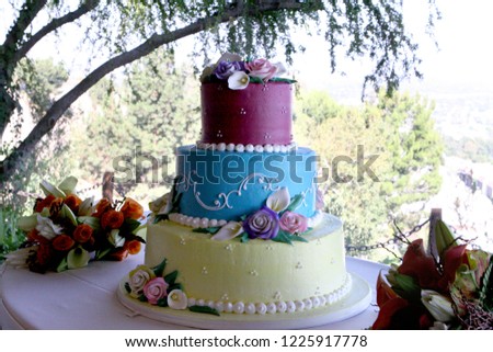 wedding cake outdoor