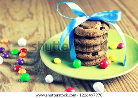 chocolate cookies ribbon candy