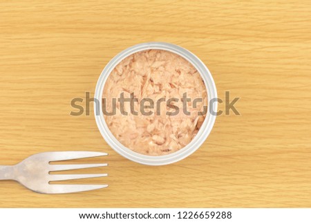 canned tuna flakes oil packled