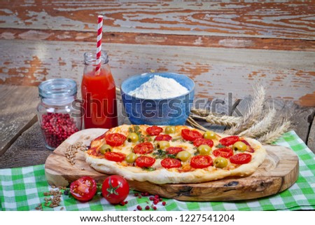 Pizza with ingridients
