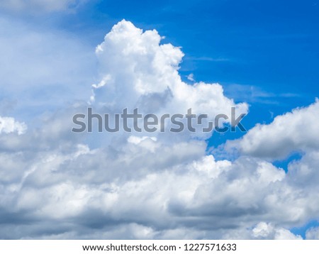 Blue Sky with bright cloud in the sunny day