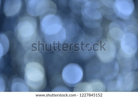 Background and bokeh.
The images have beautiful lighting and circular blurred images suitable for the background.
To shoot under a tree shade.Blurry images appear white reflecting a beautiful sphere.