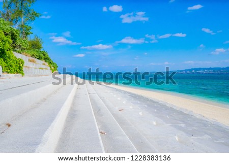 Ie Beach is a white long beach representative of Ie Island (Iejima), Okinawa Prefecture, Japan. Iejima is a remote island that you can easily go ferrying from the Motobu port of Okinawa main island.