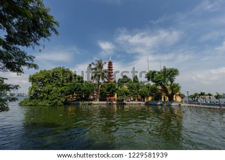 beautiful pictures of Tran Quoc Pagoda, Tran Quoc Pagoda is the oldest of its kind in Hanoi, dating back to the 6th century during the reign of Emperor Ly Nam De Dynasty 