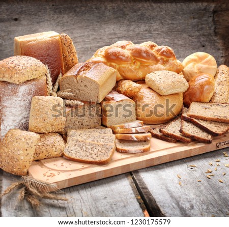 White and dark bread