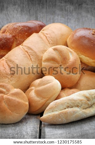 White and dark bread