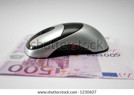 mouse with cash euro