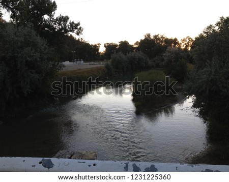 A picture of a river