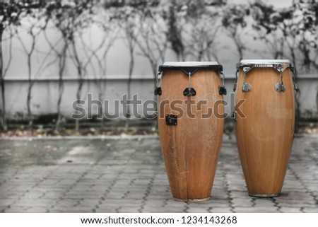 view of drums drumming for a music therapy Vintage style.

