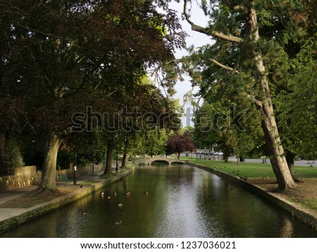 England, Gloucestershire, Cotswolds, town's scenery of Bourton on the Water