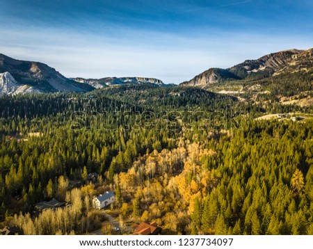 Mountain valley in Mammoth Lakes