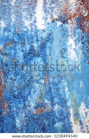 Varnish layer and rusty sheet metal