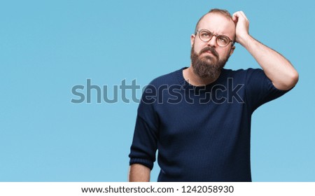 Young caucasian hipster man wearing sunglasses over isolated background confuse and wonder about question. Uncertain with doubt, thinking with hand on head. Pensive concept.