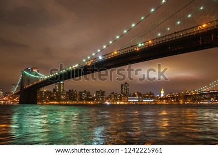 Brooklyn bridge in NYC at night