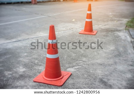 orange traffic cone 