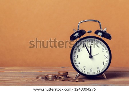 Time is money, table clock with coins