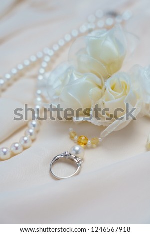 Pearl necklace with corsage