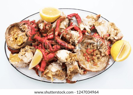 crab and shellfish tray of the galician estuary