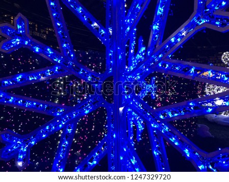 Royal blue twinkle lighted snowflake