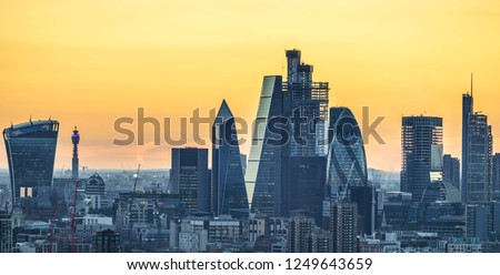 London skyline at incredible sunset
