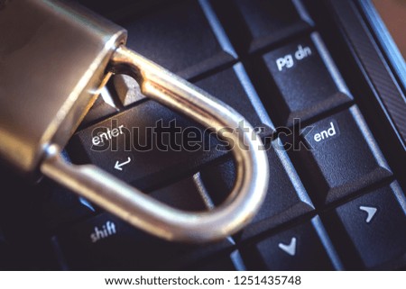 Keyboard with keys that lock.
