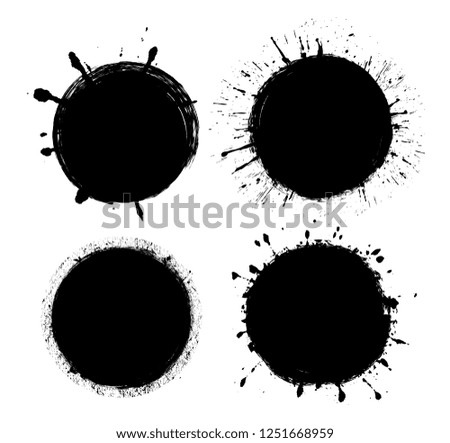Grunge circles.Splattered round shapes.