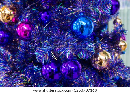 violet leaf Christmas tree