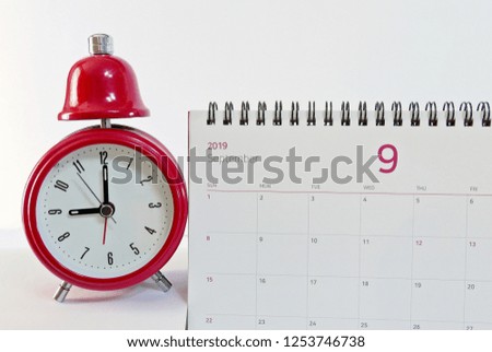 2019 year A desk calendar and alarm clock