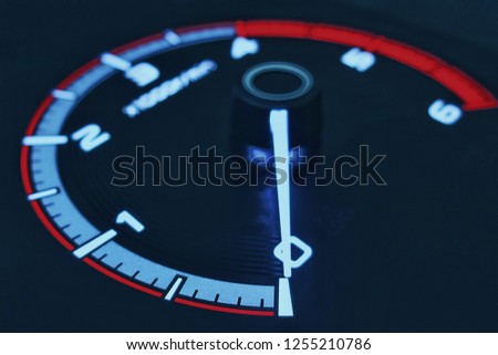 speed indicator performance close up