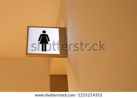 The entrance to the toilet for women when shopping at the shopping center.