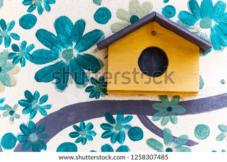 Bird house designs and beautiful wallpapers with wooden bird houses.
