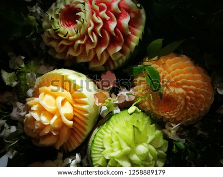 The beauty of fruits and vegetables carving.