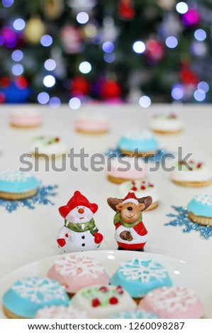 Christmas figures and delicious festive cookies