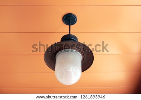 lamp on Ceiling
