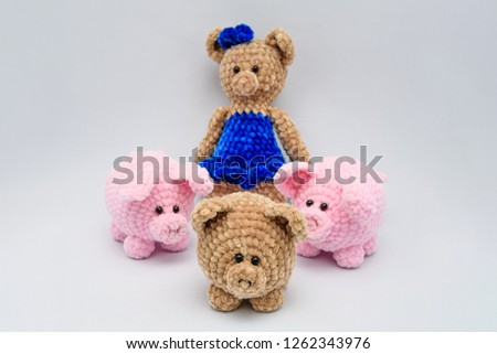 children's toy pig plush, soft toy pig on white background