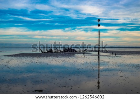 A pole and a shipwreck
