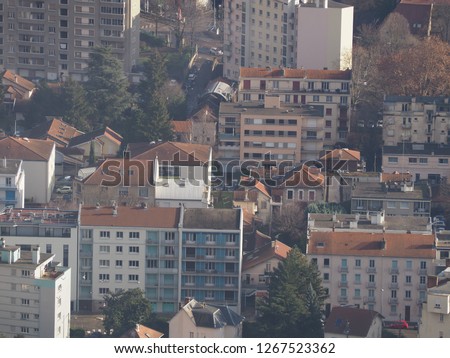 Photography that is showing the skyline of the city of Grenoble, France