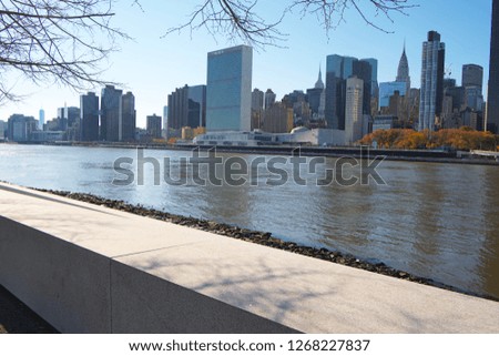 Skyline of midtown Manhattan as viewed from Roosevelt Island