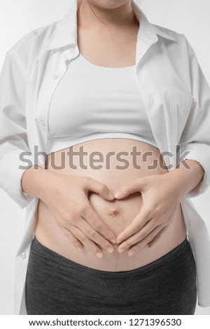 Asia beautiful women pregnancy isolate on white background for commercial or advertisement