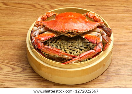 steamed crab in bamboo steamer
