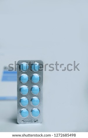 Medical, medicine, pills, capsules, ampoules, ampoule, drugs, health, pharmacy, med, doctor, hospital, meds, drug. preparations, bottles, dose	