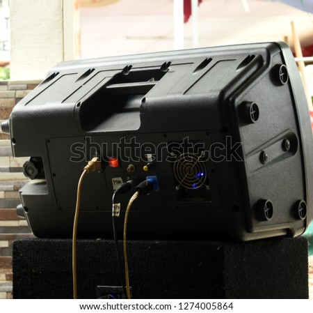 Loudspeaker monitor system