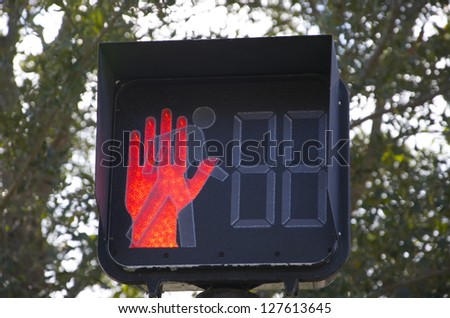 pedestrian stop at traffic light