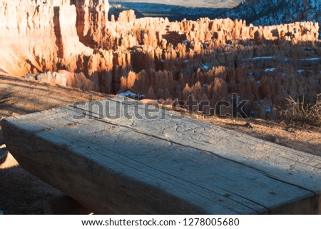 In the photo you see the wonderful scenery of the Bryce Canyon.