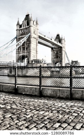 London sightseeing tour Royalty-Free Stock Photo #1280089786