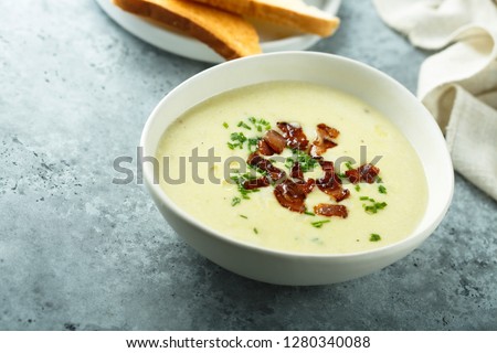 Creamy potato soup with bacon