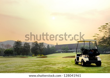 Golf club car
