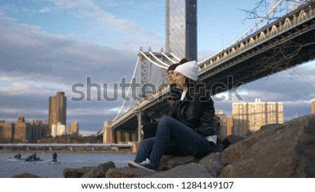 An amazing sightseeing trip to New York relaxing at Manhattan Bridge